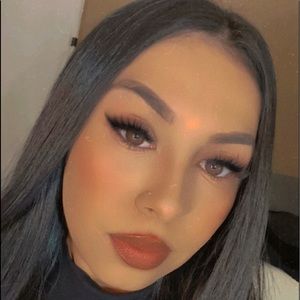 Meet your Posher, Eliza